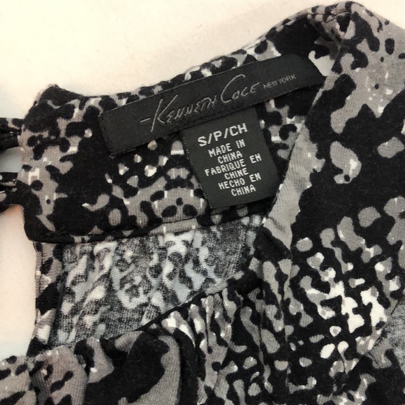 Kenneth Cole Womens Black & Tan Snake Skin Print Halter Top Blouse Size Small - Picture 3 of 9